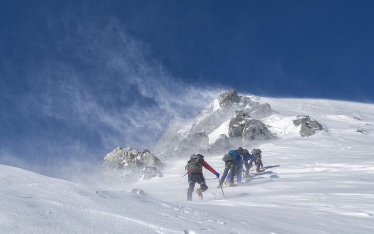 Acclimatizing for climbing above 8,000 m: Mt. Manaslu